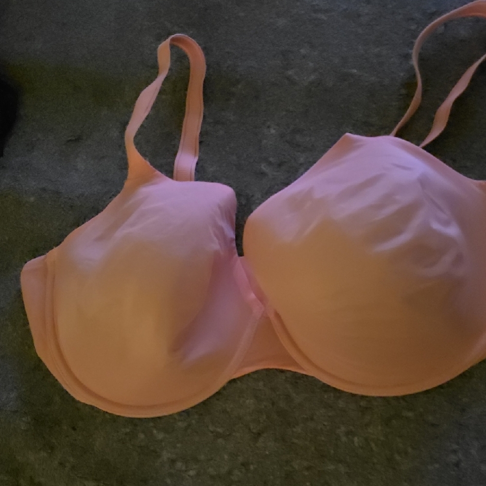 Victoria's Secret Light Pink Bra